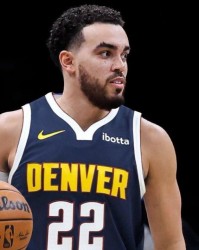 九游app官方下载-火箭目标被抢！泰厄斯-琼斯确定签约掘金：将担任穆雷替补冲冠